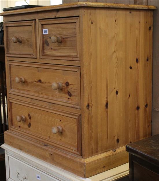 Small pine chest of drawers